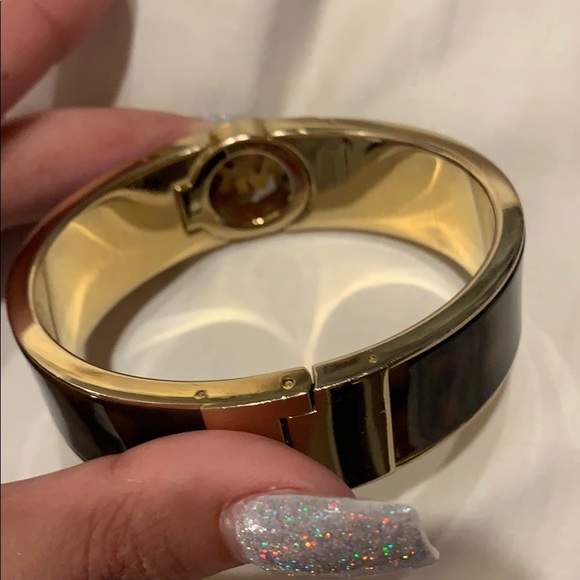 Michael Kors Tortoise Shell Cuff - Picture 5 of 8